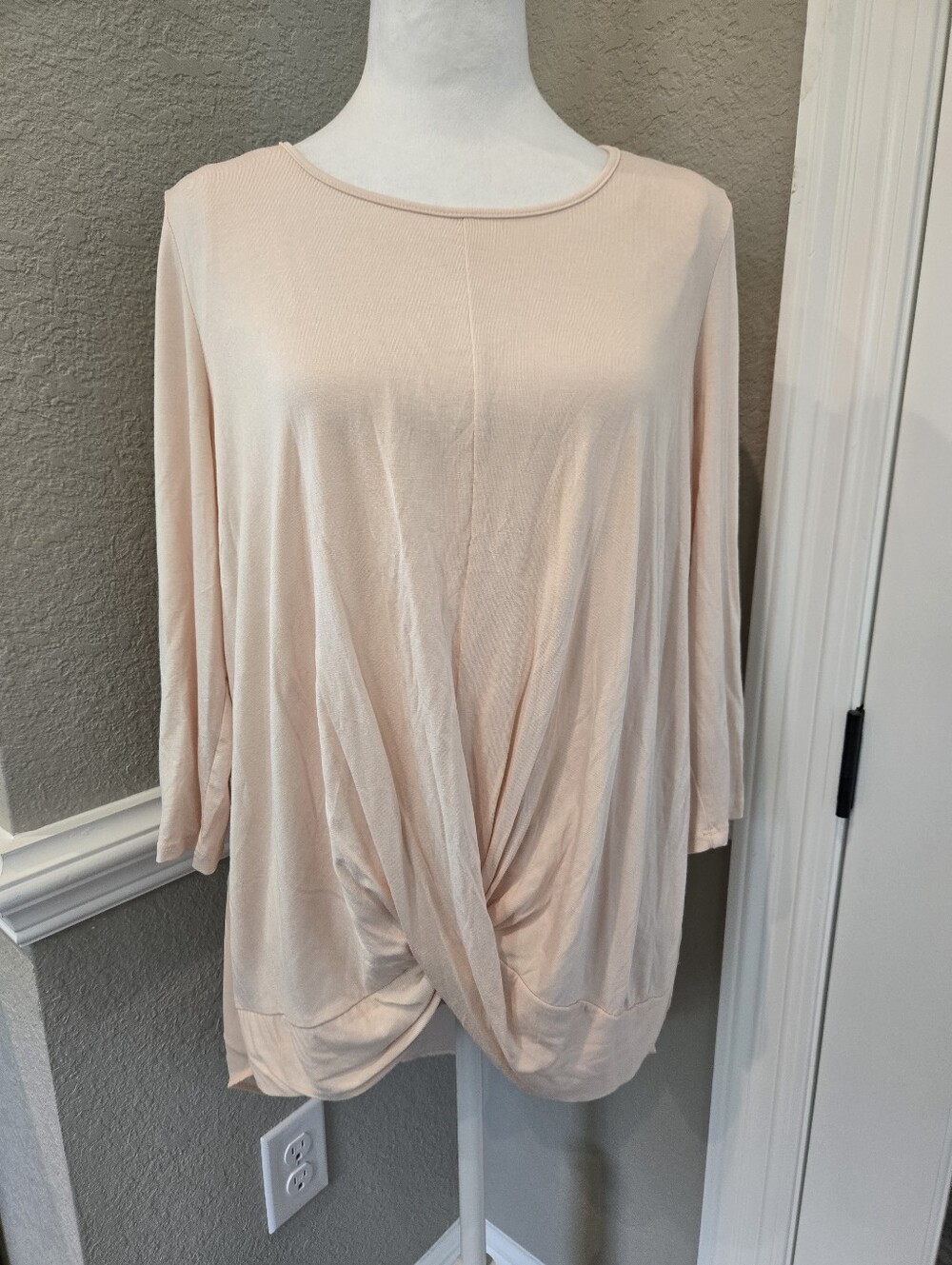 Peck And Peck Twist Front Top With Chiffon Back